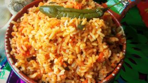 Recta del arroz rojo tradicional